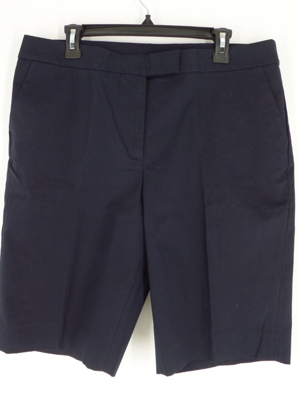 Jones New York Signature Stretch  Woman's Navy Blue Bermuda Shorts Size 14 NWOT